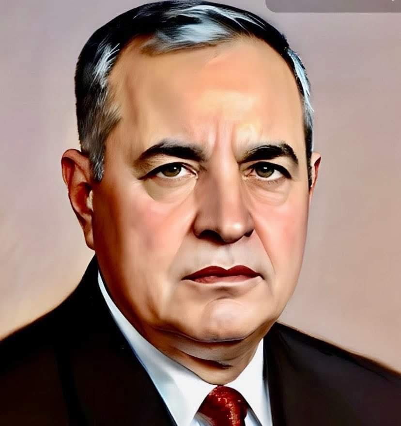 الدكتور فاروق أحمد العباس
